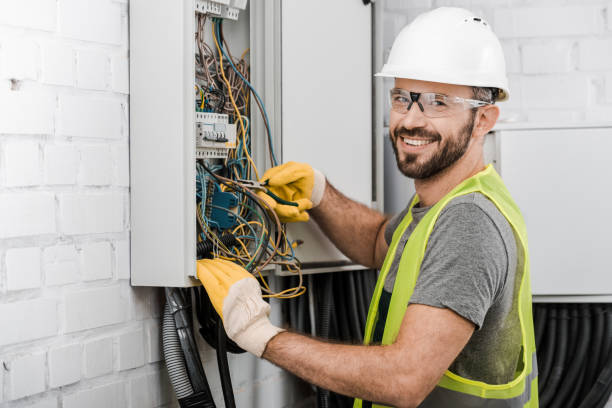 Best Affordable Emergency Electrician  in Moses Lake North, WA