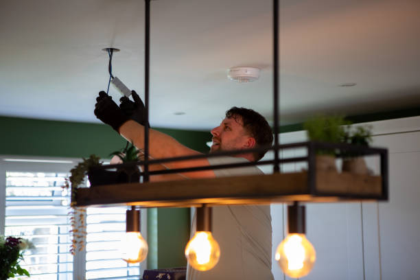 Best Circuit Breaker Repair  in Moses Lake North, WA